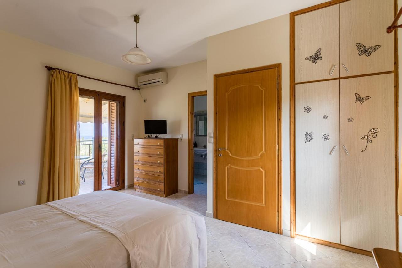 Chioureas Apartments Lévktron Extérieur photo